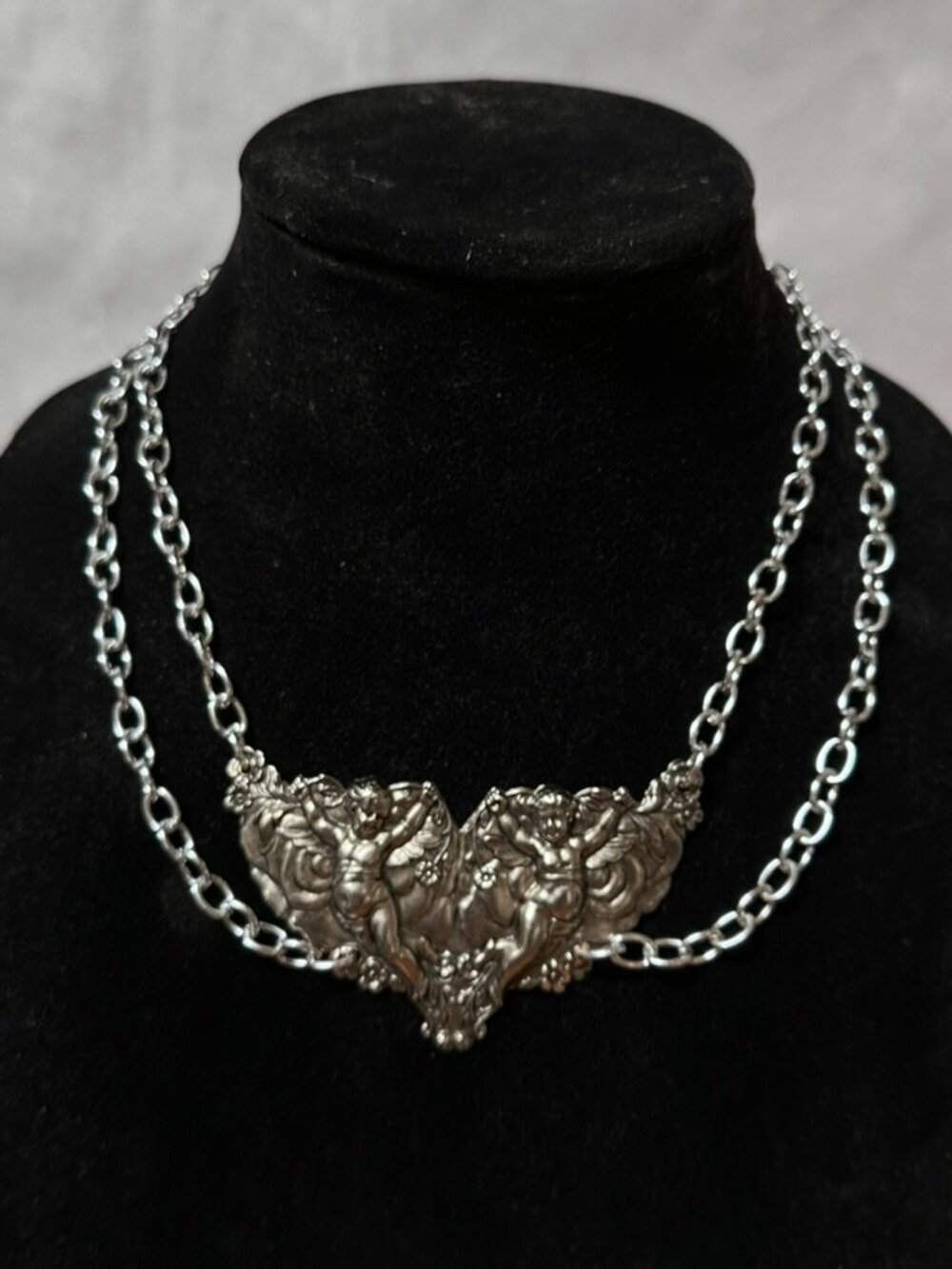 Cherub Angel Necklace Victorian Silver Repoussé Cupid Angels Choker - Picture 3 of 8
